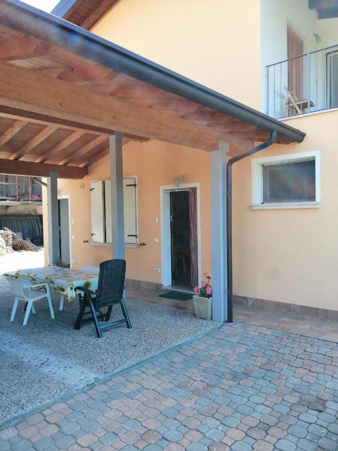 Cascina Legnago Trilocale A 6 Chilometri Da Salo' Villanuova sul clisi Exterior foto