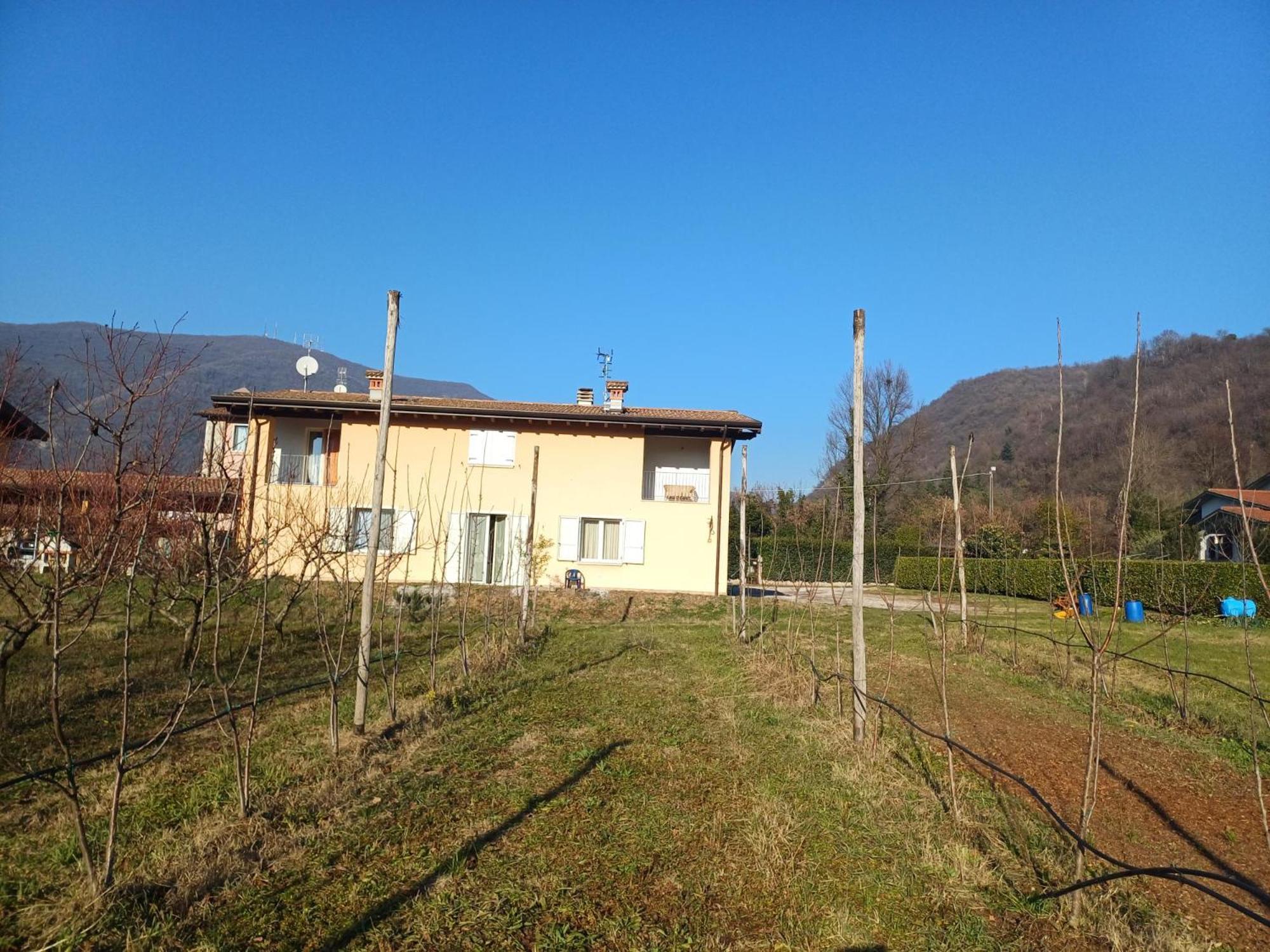 Cascina Legnago Trilocale A 6 Chilometri Da Salo' Villanuova sul clisi Exterior foto