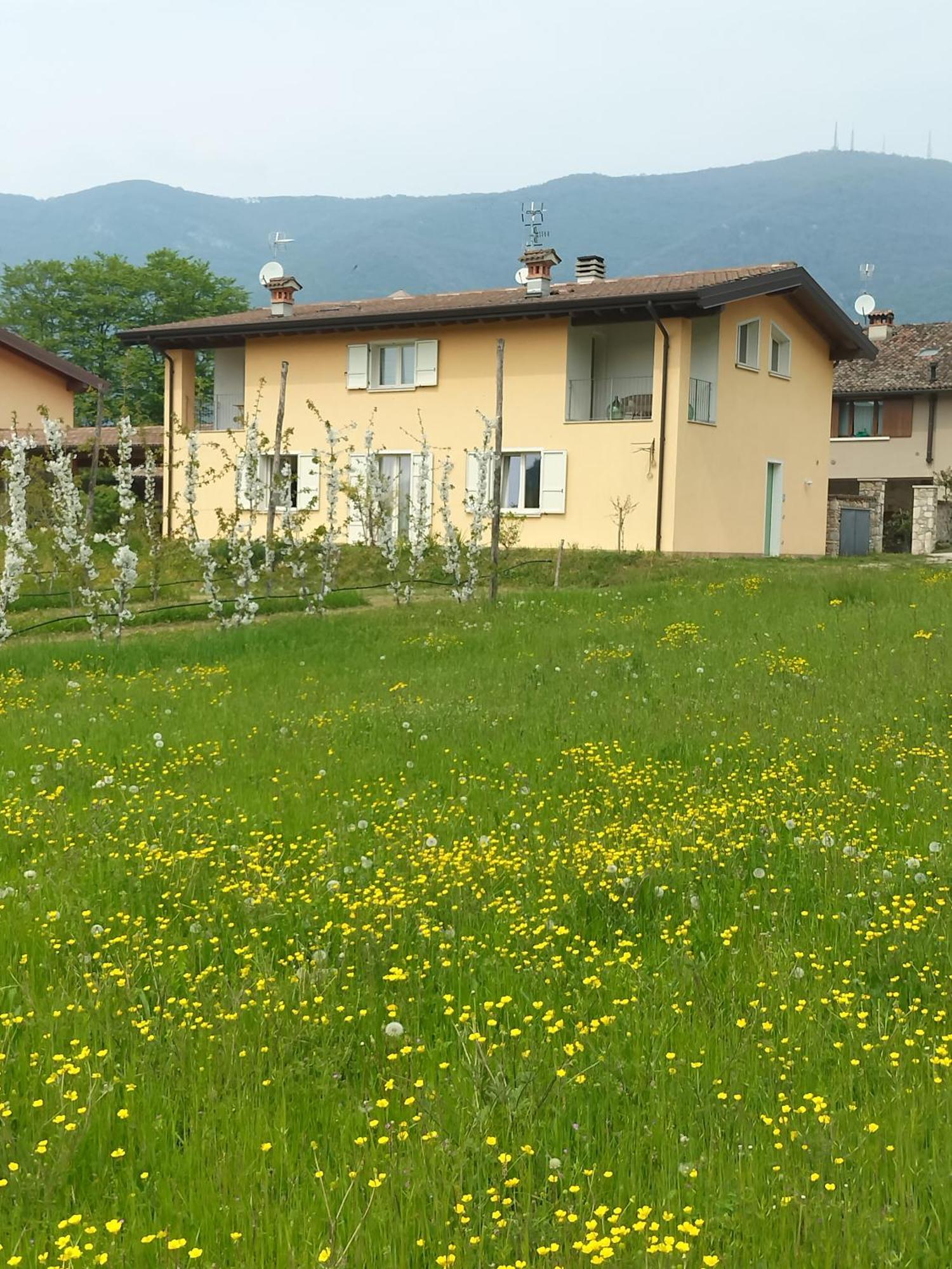 Cascina Legnago Trilocale A 6 Chilometri Da Salo' Villanuova sul clisi Exterior foto
