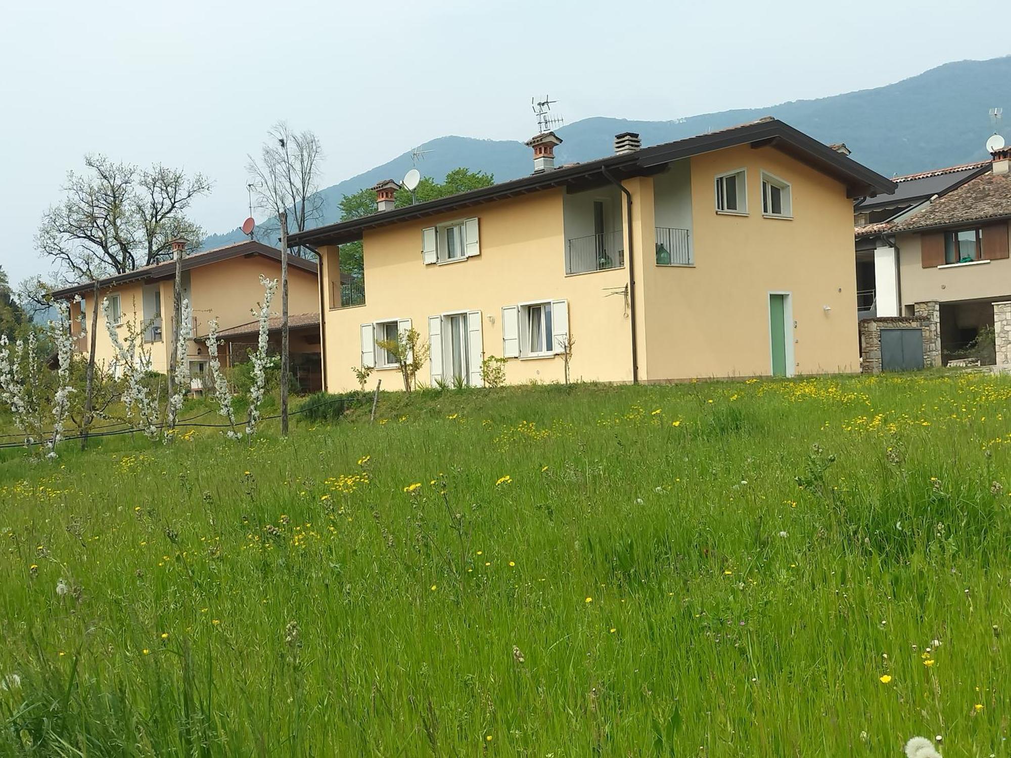 Cascina Legnago Trilocale A 6 Chilometri Da Salo' Villanuova sul clisi Exterior foto