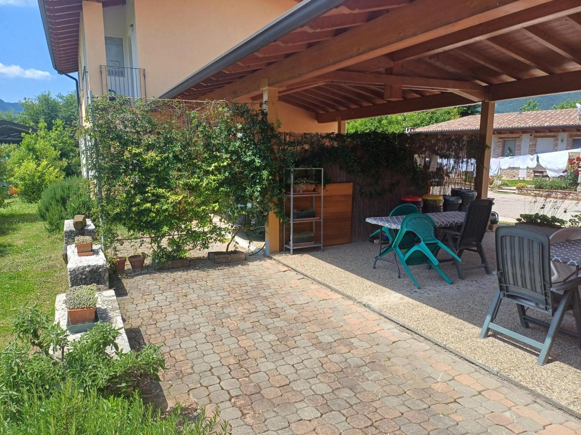 Cascina Legnago Trilocale A 6 Chilometri Da Salo' Villanuova sul clisi Exterior foto